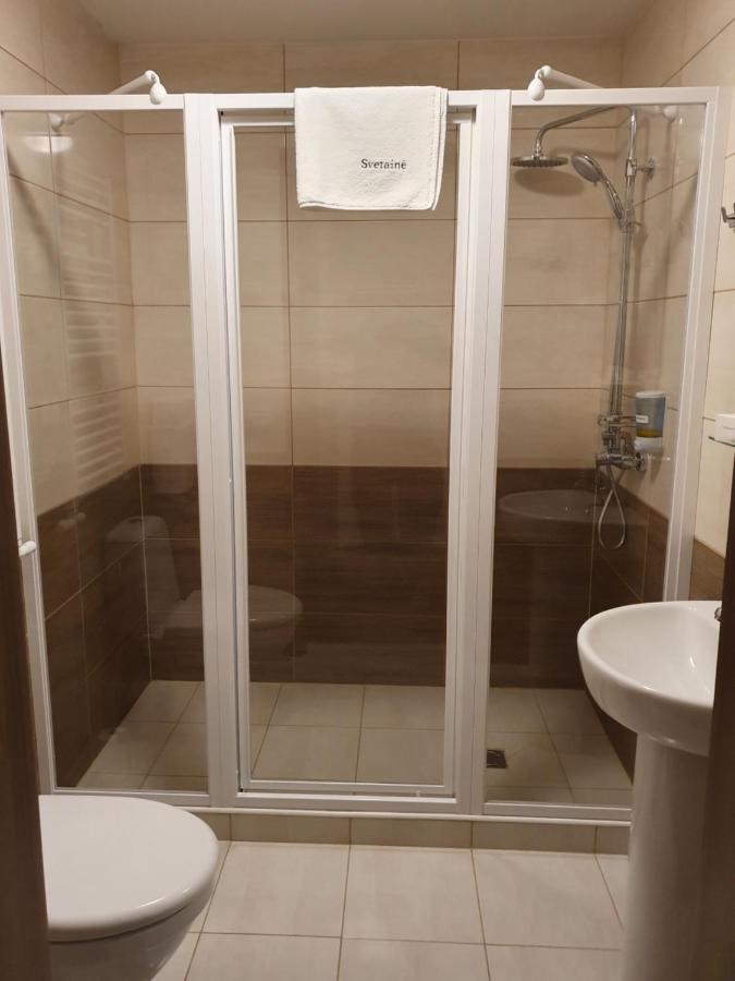 Svetaine Hotel Jonava Bagian luar foto