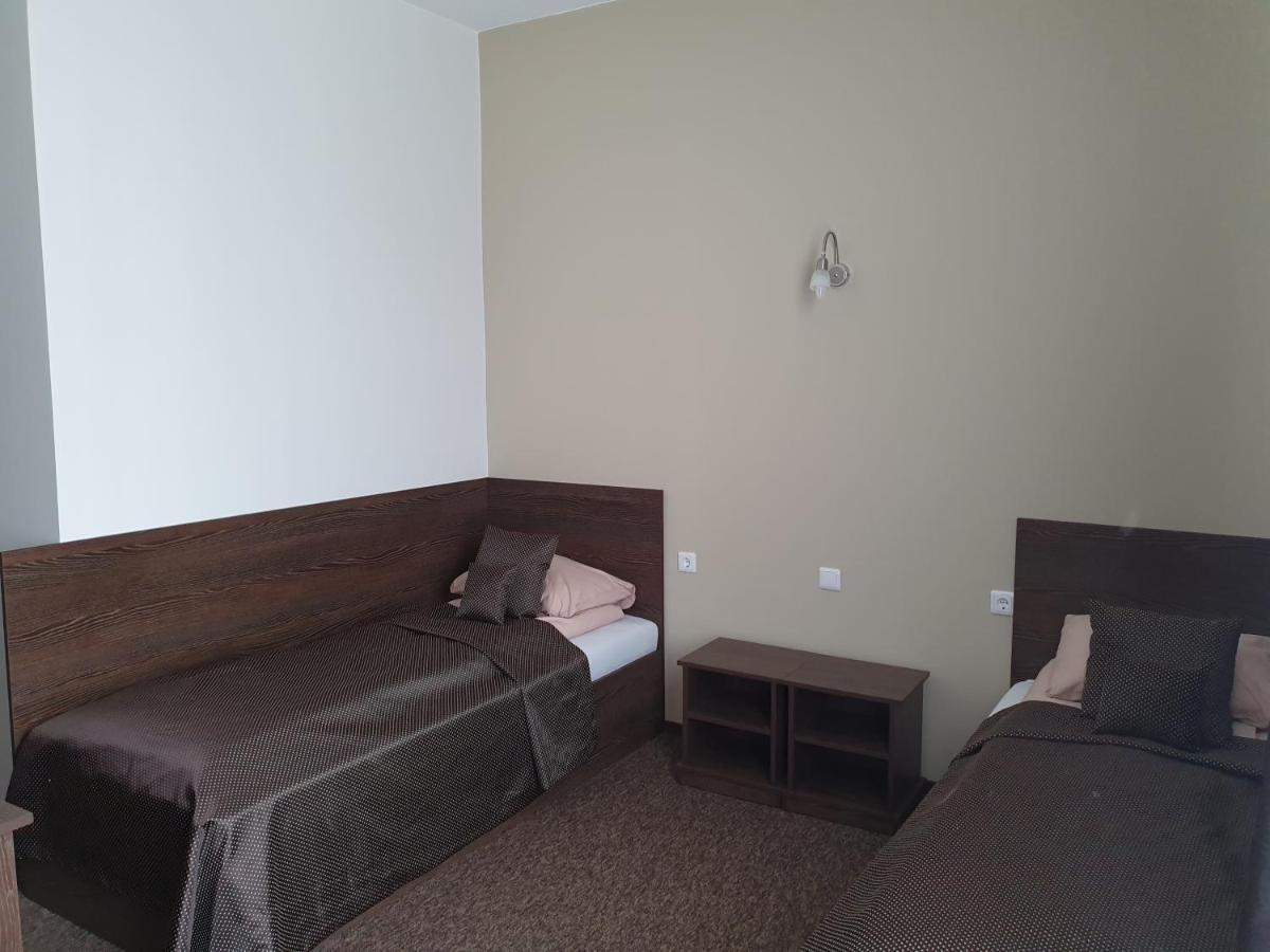 Svetaine Hotel Jonava Bagian luar foto