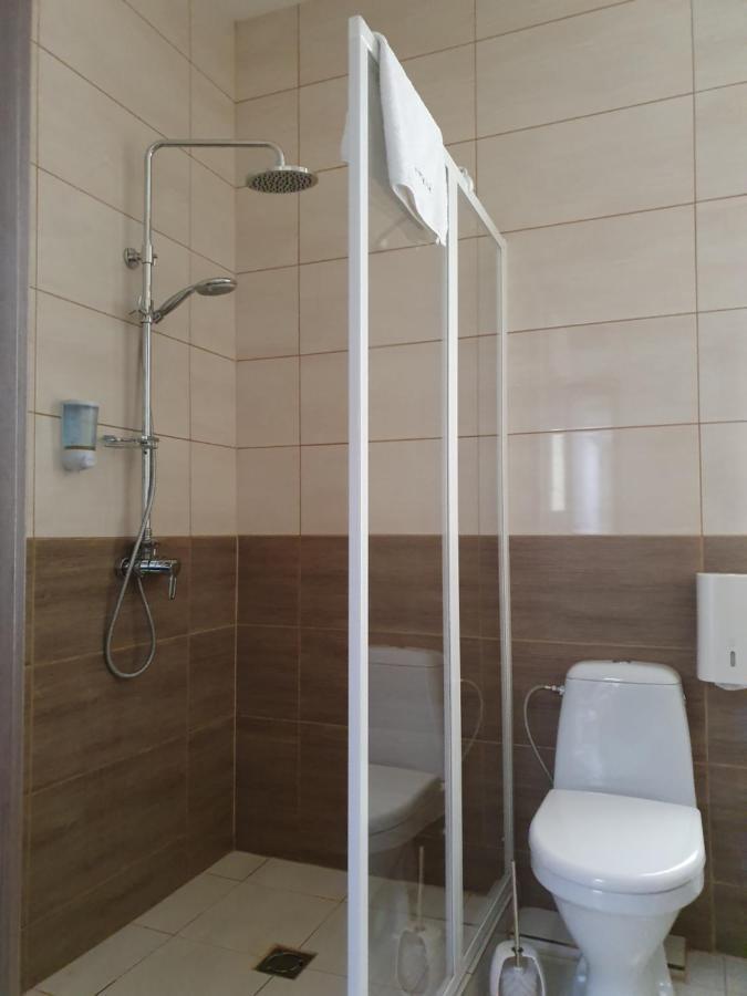 Svetaine Hotel Jonava Bagian luar foto